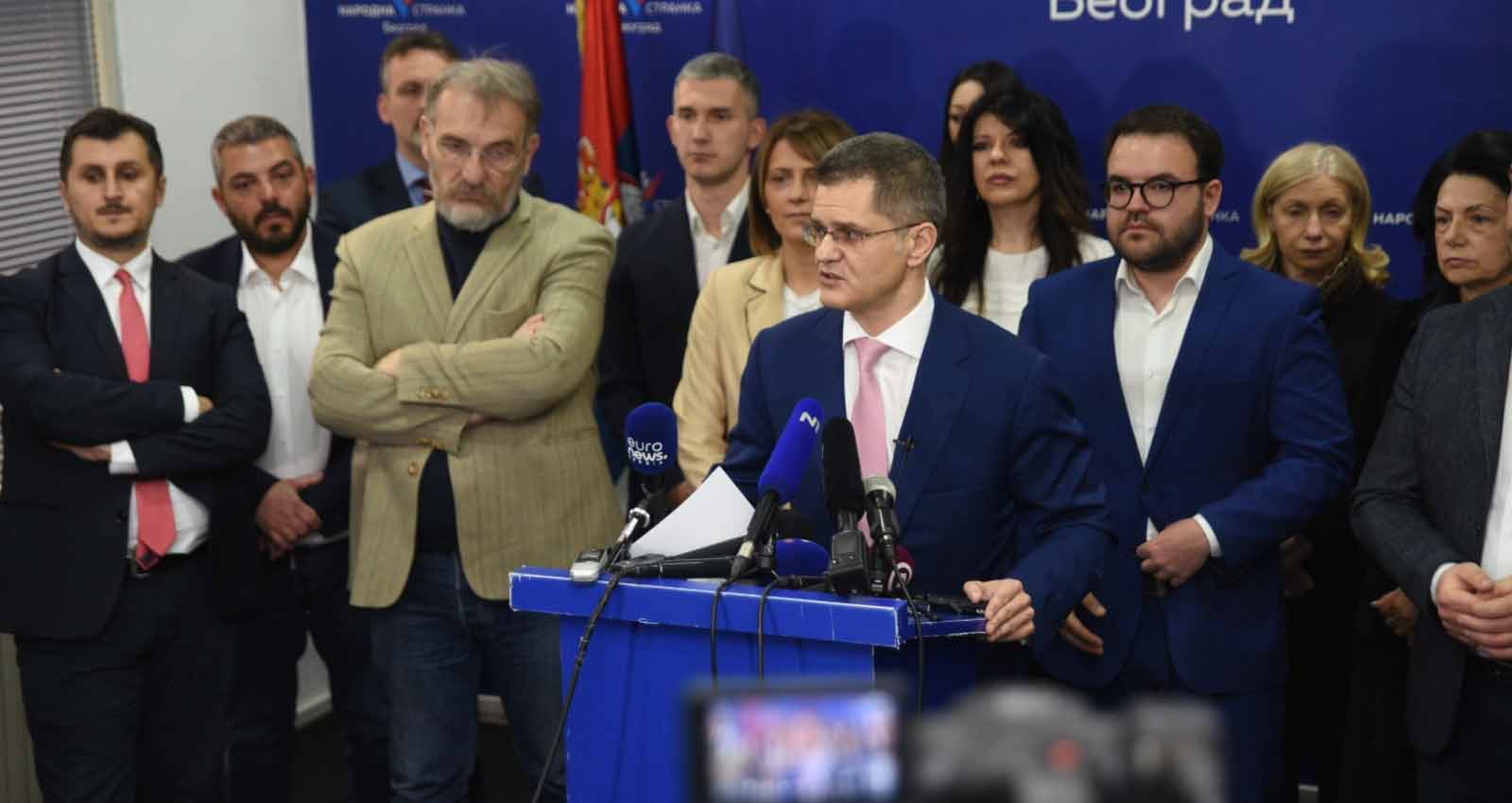 Јеремић: Лаж је да су распуштена четири одбора Народне странке због подршке Поношу